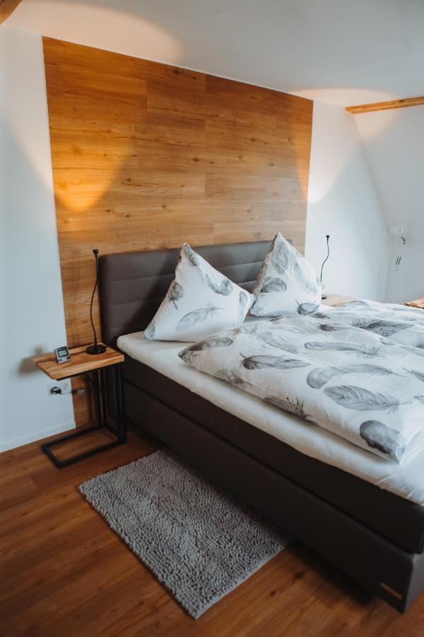 "Reh"-Sidenz Moselschleife Apartment Leiwen Bagian luar foto